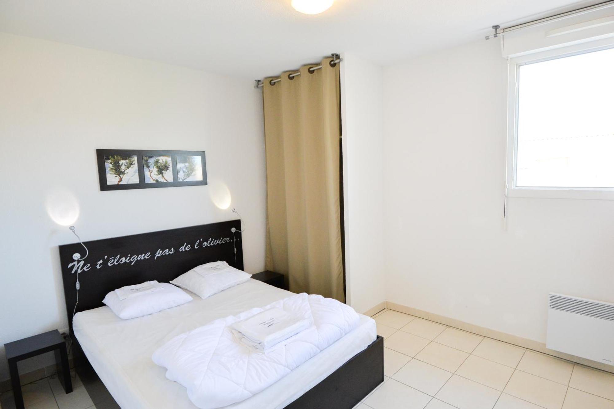 La Residence Du Chateau De Jouarres Azille Room photo