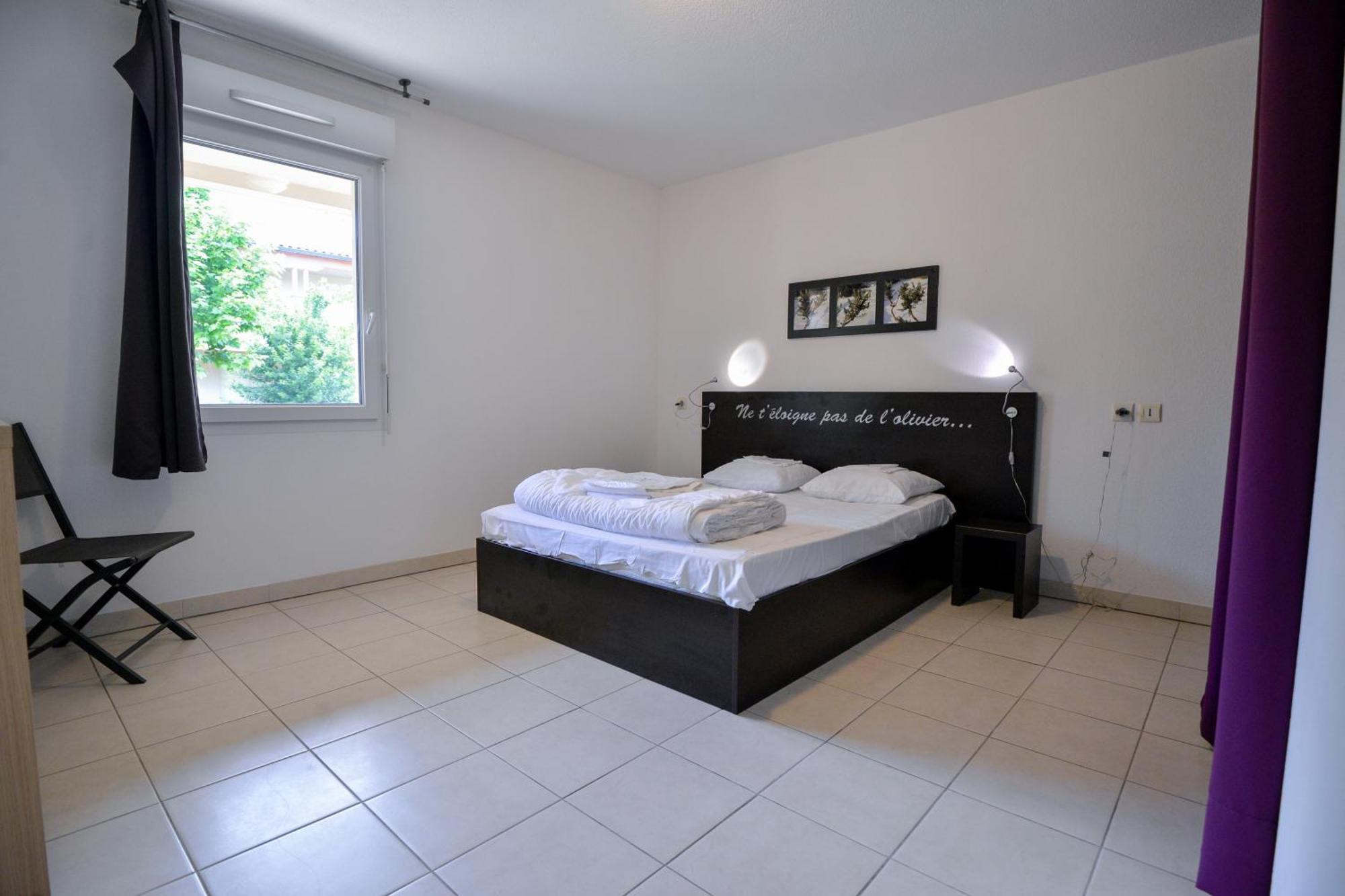 La Residence Du Chateau De Jouarres Azille Room photo